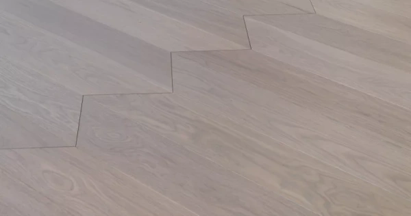Инженерная доска Marco Ferutti Ёлочка  Louvre Дуб Sand Grain АВC