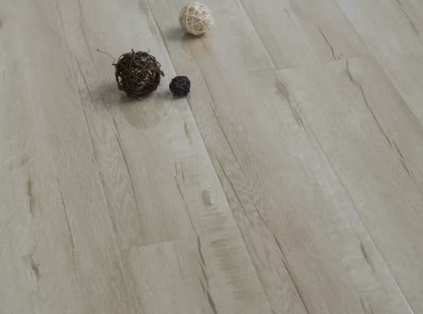 Ламинат Lamiwood Glanz Дуб Шелк 302