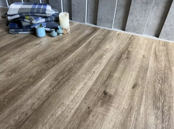 SPC ламинат Lamiwood Quartzwood Дуб Кросби Q-17